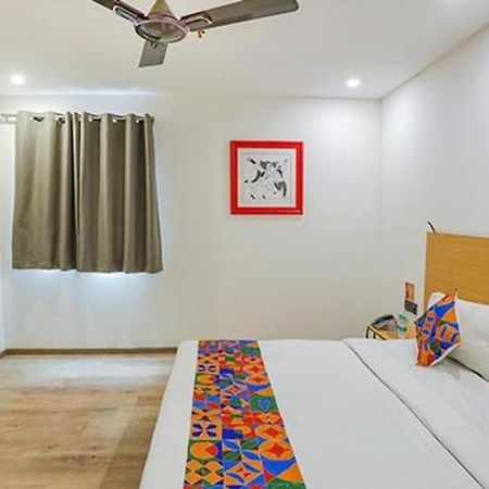 Fabhotel F9 Sector 58 Noida Extérieur photo