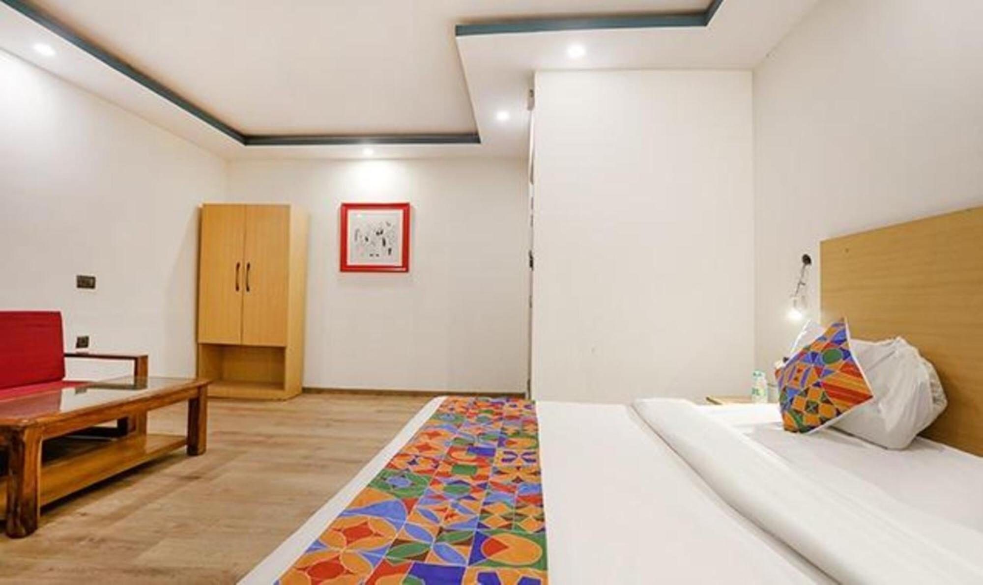 Fabhotel F9 Sector 58 Noida Extérieur photo