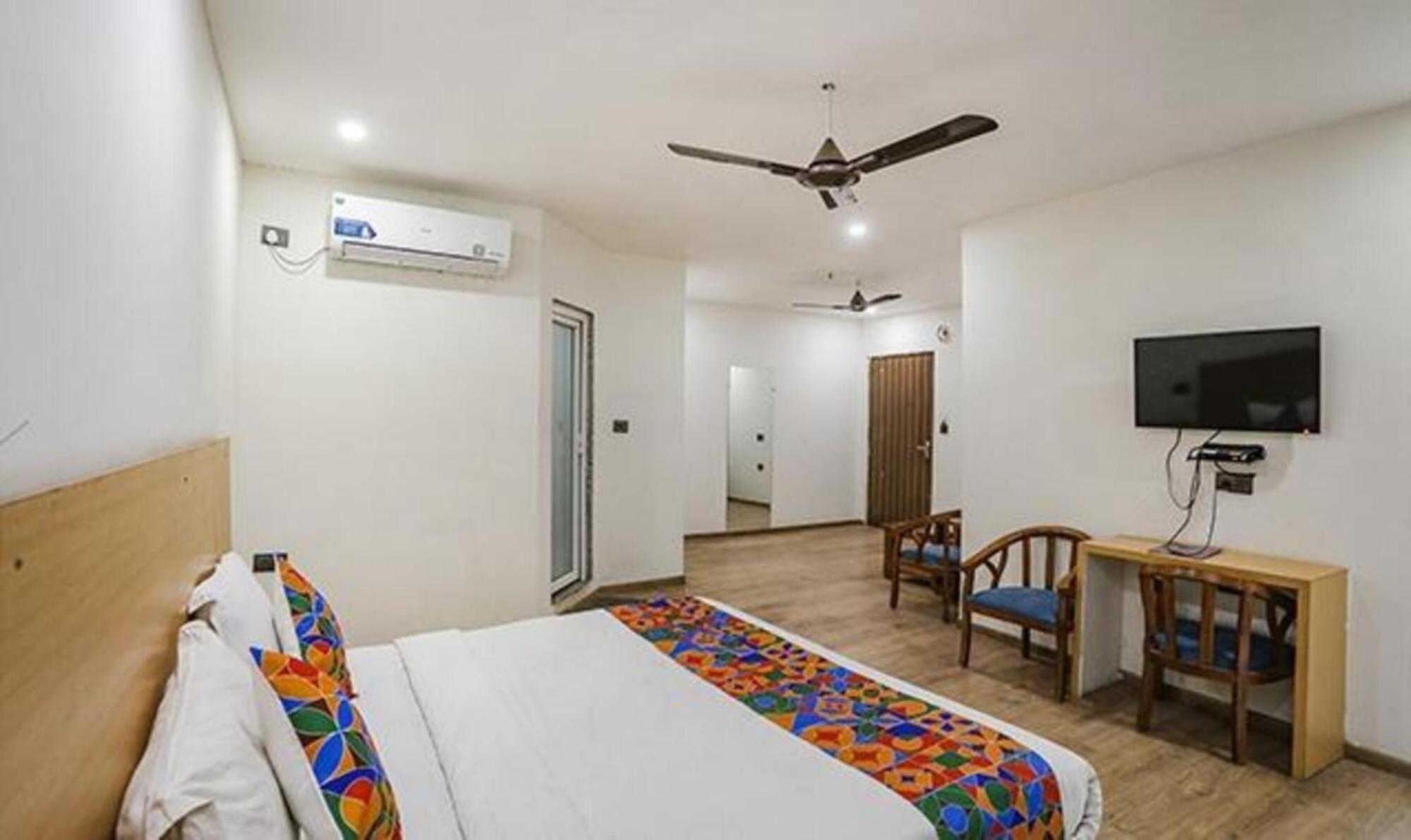 Fabhotel F9 Sector 58 Noida Extérieur photo