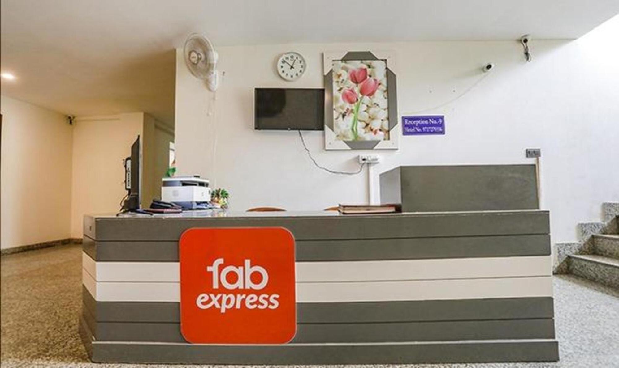 Fabhotel F9 Sector 58 Noida Extérieur photo